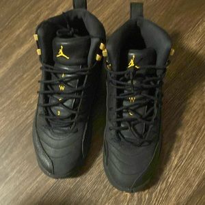 Jordan 12 black taxi
